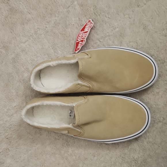 Vans Asher Slip ons - Picture 2 of 5